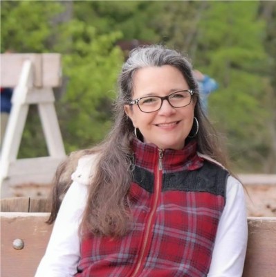 Lucy Bloom